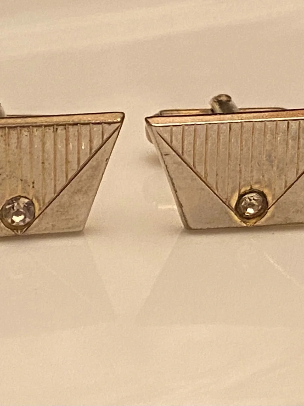 Gold-Tone Geometric Cuff Links Set with Tie Bar